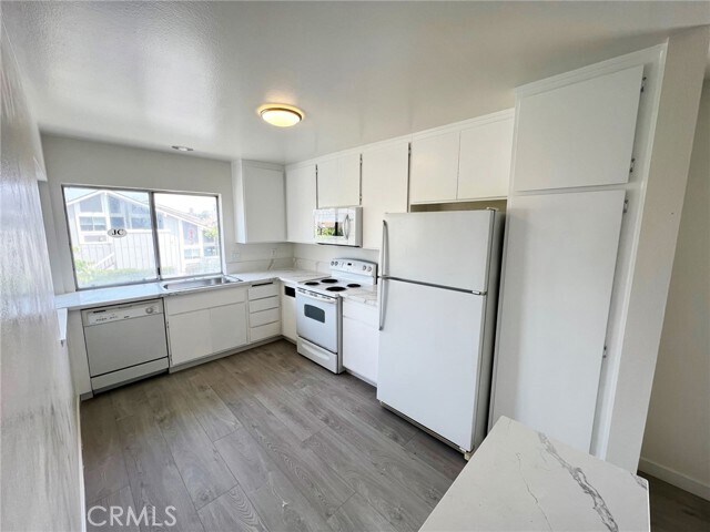 Building Photo - 6702 Sun Dr