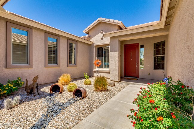 Building Photo - 14220 W Poinsettia Dr