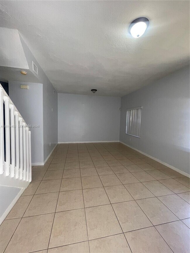 Foto del edificio - 10666 SW 7th St