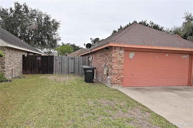 Building Photo - 7409 N 31st St