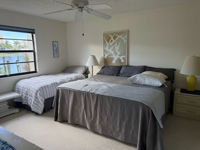 Foto del edificio - 900 Huron Ct