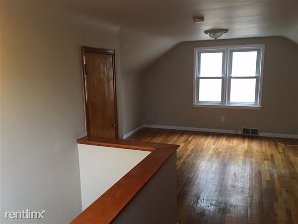 Foto del edificio - 1081 Lincoln Ave