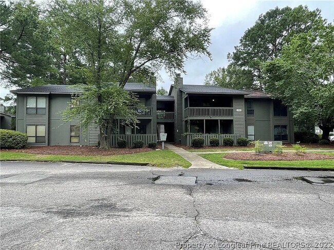 Building Photo - 1885 Tryon Dr