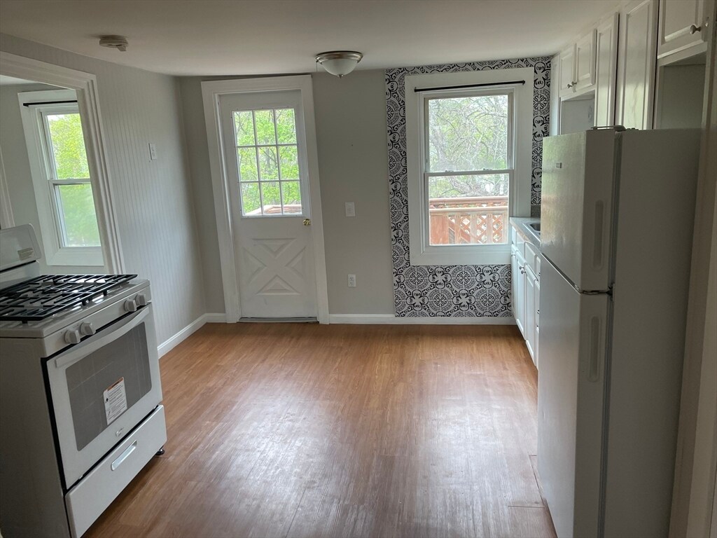 Primary Photo - 73 Fletcher St