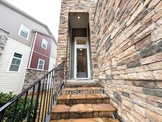 Building Photo - 2632 Ensemble Ct