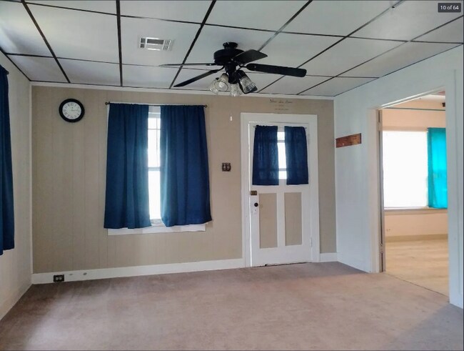 Building Photo - 214 W New St