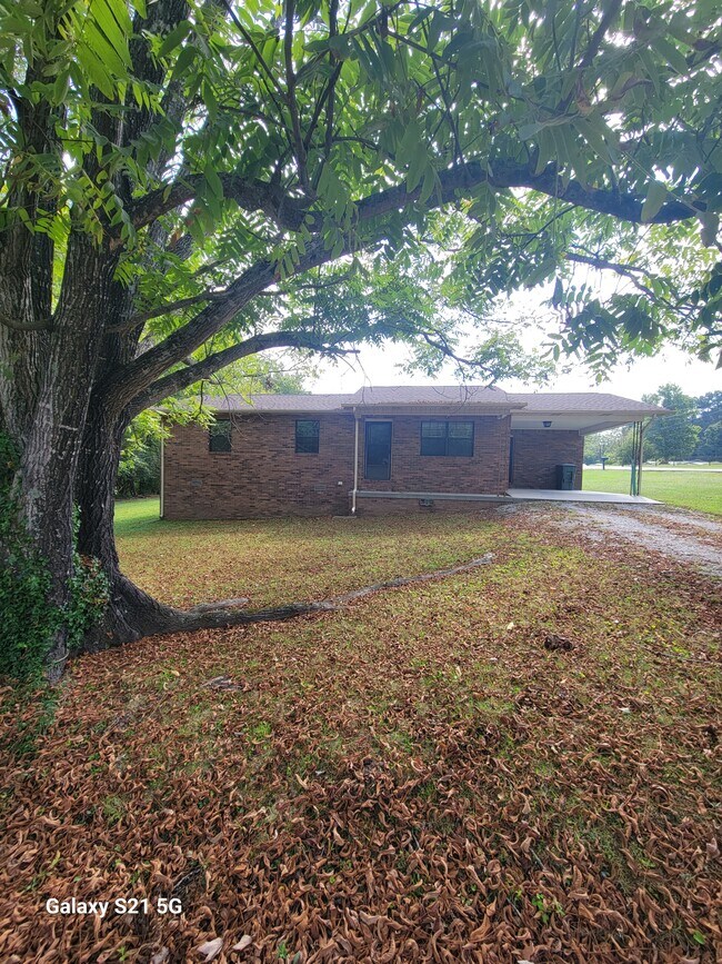 Foto del edificio - 96 County Garage Rd