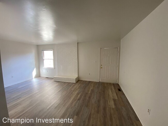 Building Photo - 2 br, 1 bath House - 846 Warren St. c 7 C-7