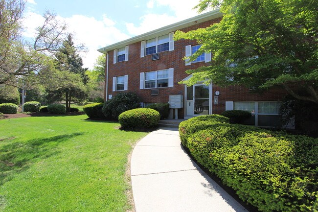 Foto del edificio - 997 Pleasant St