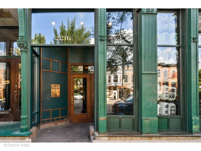 Foto del edificio - 2216 N Lincoln Ave