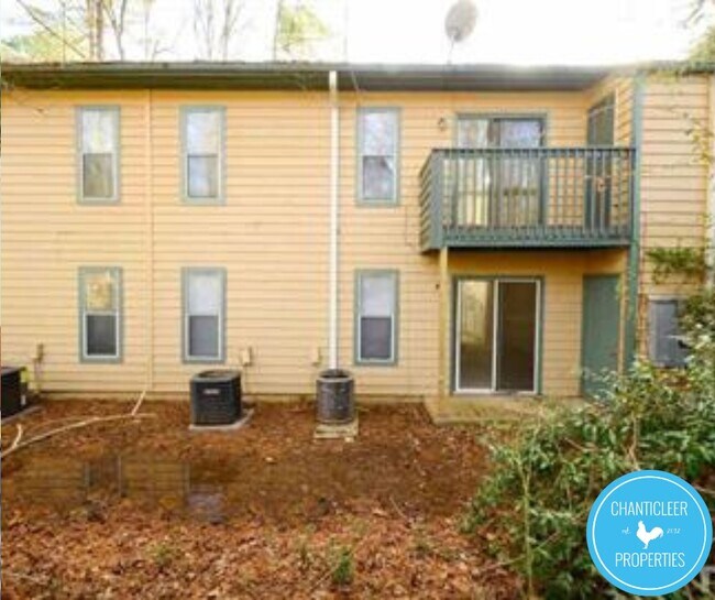 Foto del edificio - 303 Ashley Forest Rd