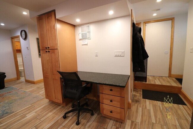 Foto del edificio - 186 Babcock St