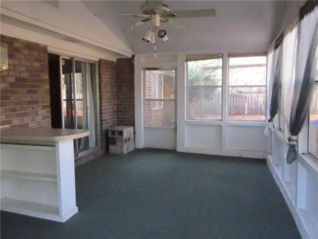 Foto del edificio - 32 Beaver Run Dr
