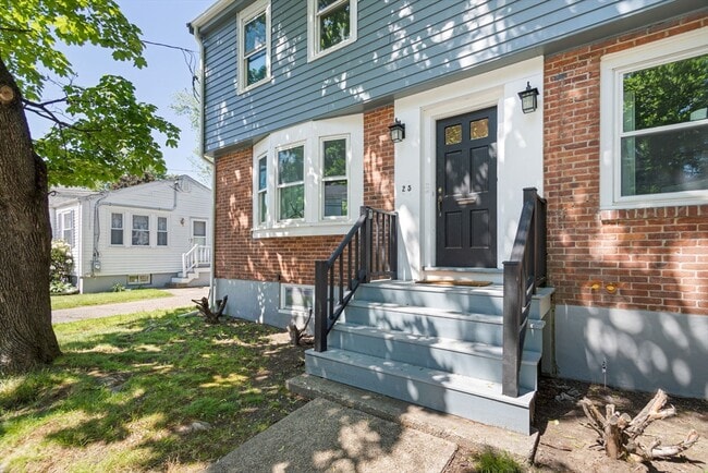 Building Photo - 25 Paragon Rd