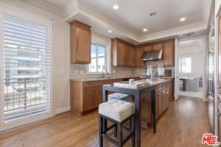 Foto del edificio - 132 S Maple Dr