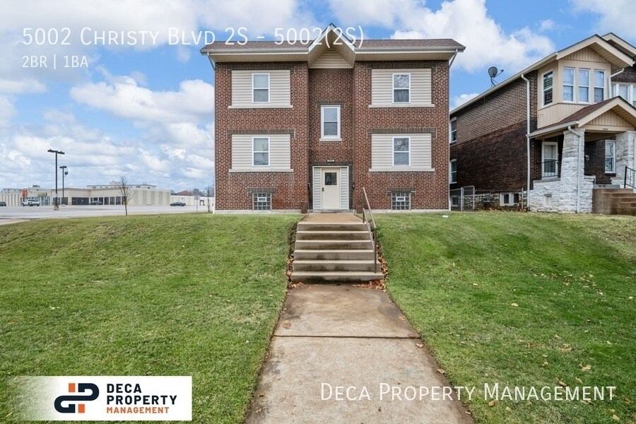 5002 Christy Blvd Unit 5002(2S), St. Louis, MO 63116 Room for Rent in
