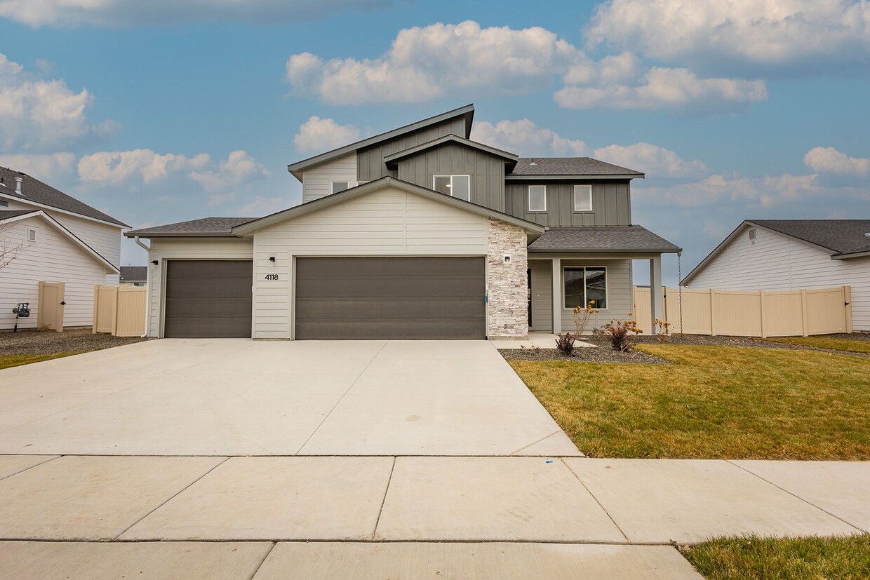 Primary Photo - Brand New Home with Bonus Room