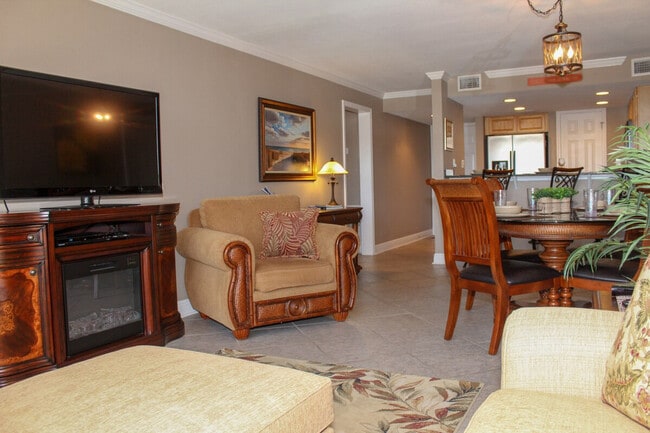 Building Photo - 2046 Beach Blvd