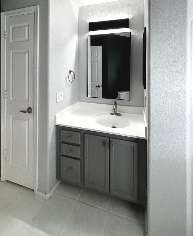 Building Photo - 10410 N Cave Creek Rd