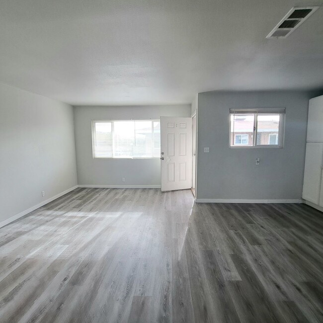 Building Photo - 2900 Marlin Ave