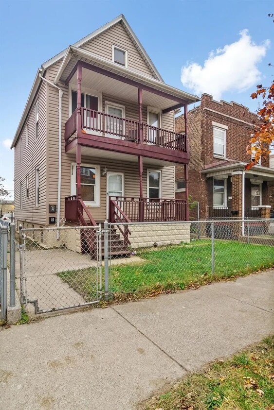 3932 Pulaski St, East Chicago, IN 46312 Townhome Rentals in East