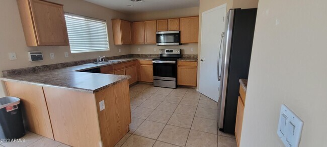Foto del edificio - 17440 W Caribbean Ln
