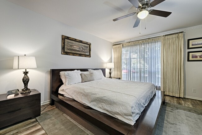 Building Photo - 8602 Baltimore Drive