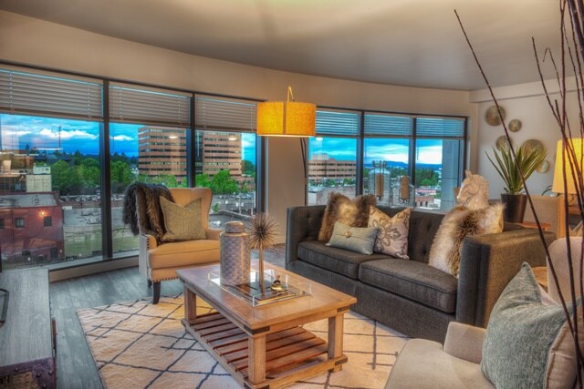 Vistas impresionantes de Manhattan - Riverview Tower Apartments