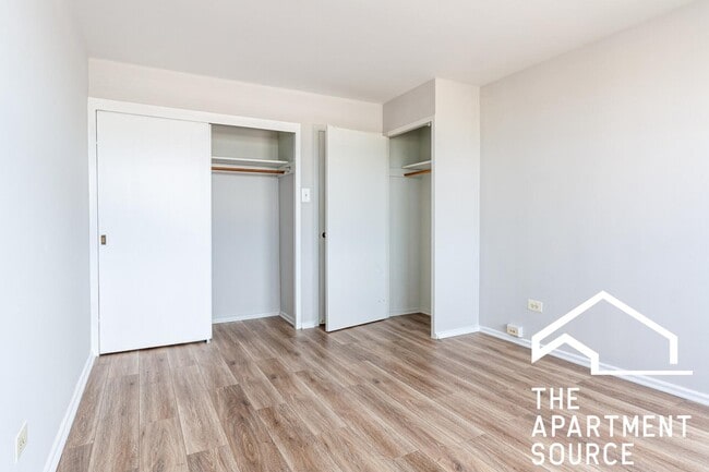 Photo - 6030 North Sheridan Road #1003 Apartment