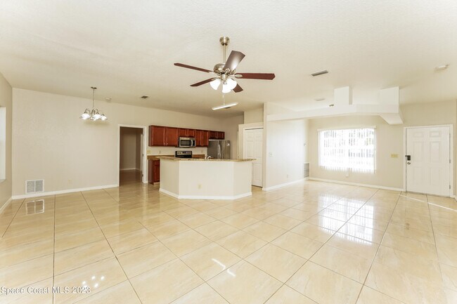 Building Photo - 5510 Shannon Dr