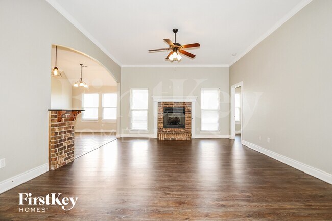 Foto del edificio - 2604 Busheywood Dr