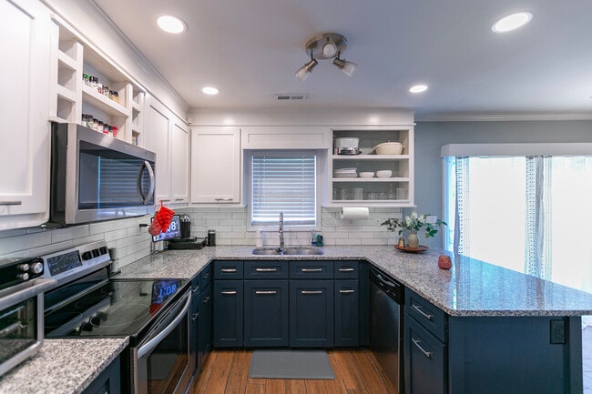 Kitchen - 1035 Spring Forest Rd