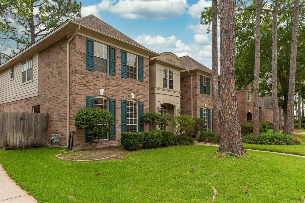 Building Photo - 4007 N Beechwood Ct