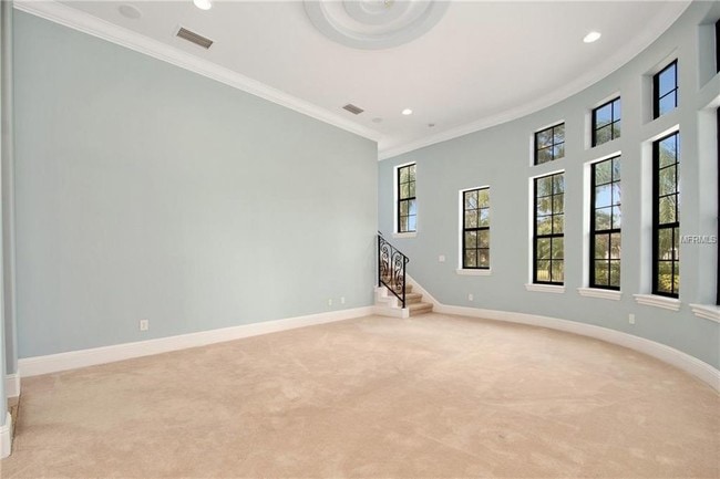 Building Photo - 6844 Valhalla Way