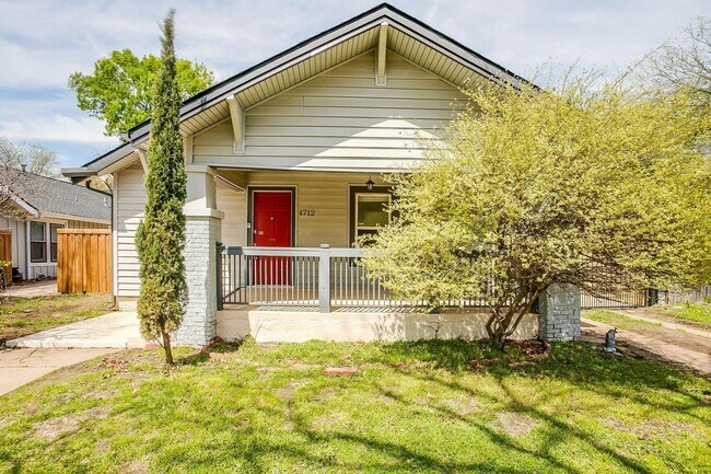 Foto del edificio - Well Maintained 3 Bed, 2 Bath in Establish...