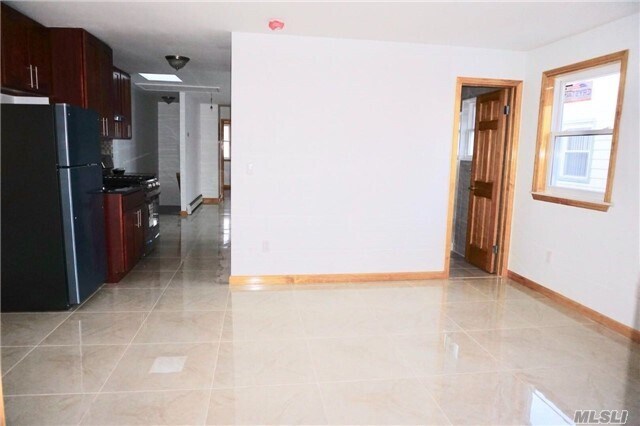 Foto del edificio - 154-36 58th Rd