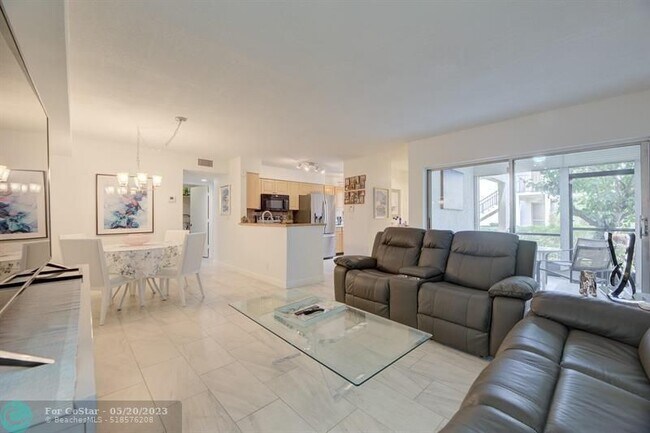 Foto del edificio - 6586 Southurst Terrace