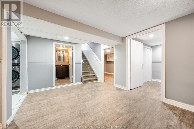 Building Photo - 1167 Isabelle Pl