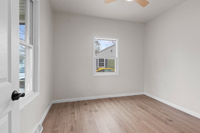 Foto del edificio - 617 E Randall St