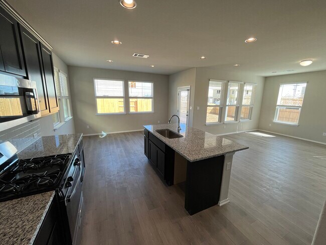 Foto del edificio - 108 Living Reef Dr