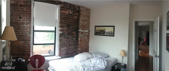 Foto del edificio - 2 br, 1 bath  - 710 5th Ave 2