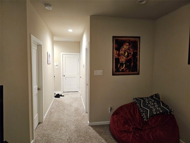 Foto del edificio - 9443 Starlight Oak Dr