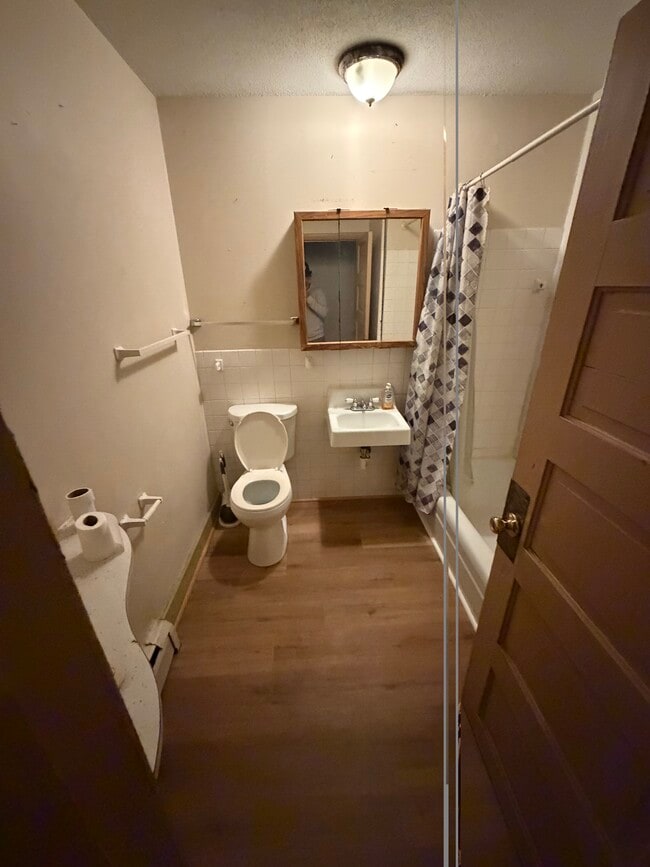 Brand new flooring - 1432 Washington St NE