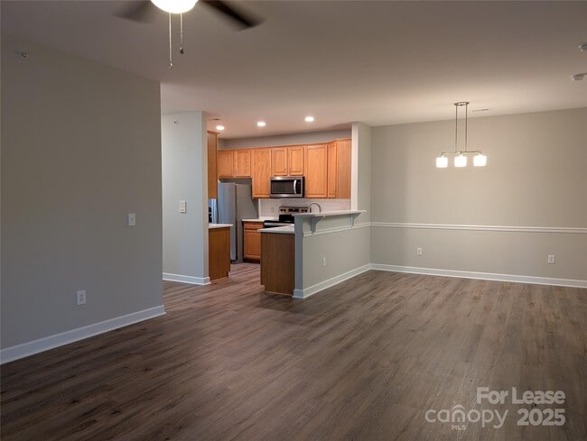 Foto del edificio - 16246 Redstone Mountain Ln