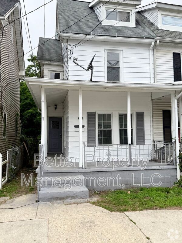 Building Photo - 508 Dock St