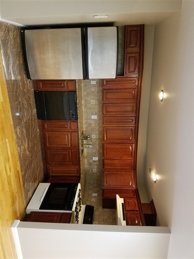 Building Photo - 209 Columbia Ave