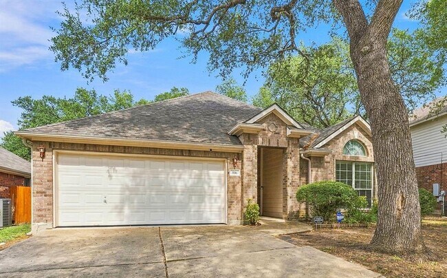 Building Photo - 516 Carismatic Ln