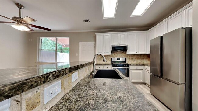 Foto del edificio - 6406 Encenada Green Trail