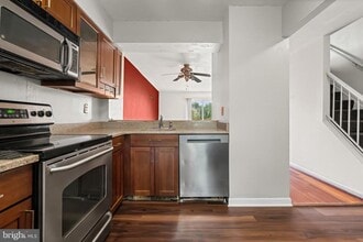 Building Photo - 6957 Rockfield Rd