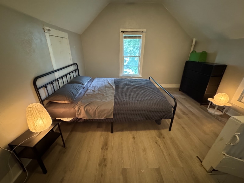 Foto principal - 405 Carrier St NE